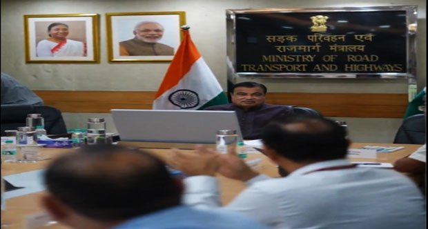 Gadkari Reviews Highway Maintenance, Pushes for Safer and Durable Roads