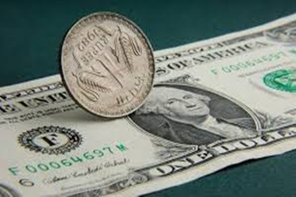 Rupee apppreciates by 33 paise to close at Rs 85.38 against US dollar