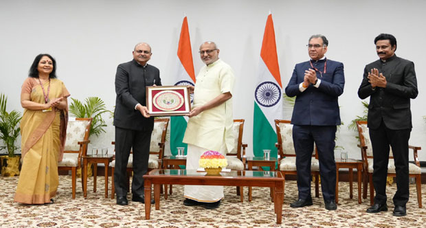 VP Calls IRS Officers Guardians of Nation’s Finances