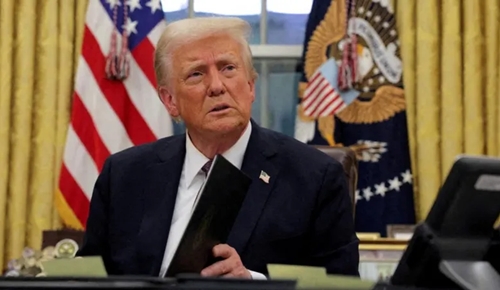 Judge Blocks Trump’s New Birthright Citizenship Order