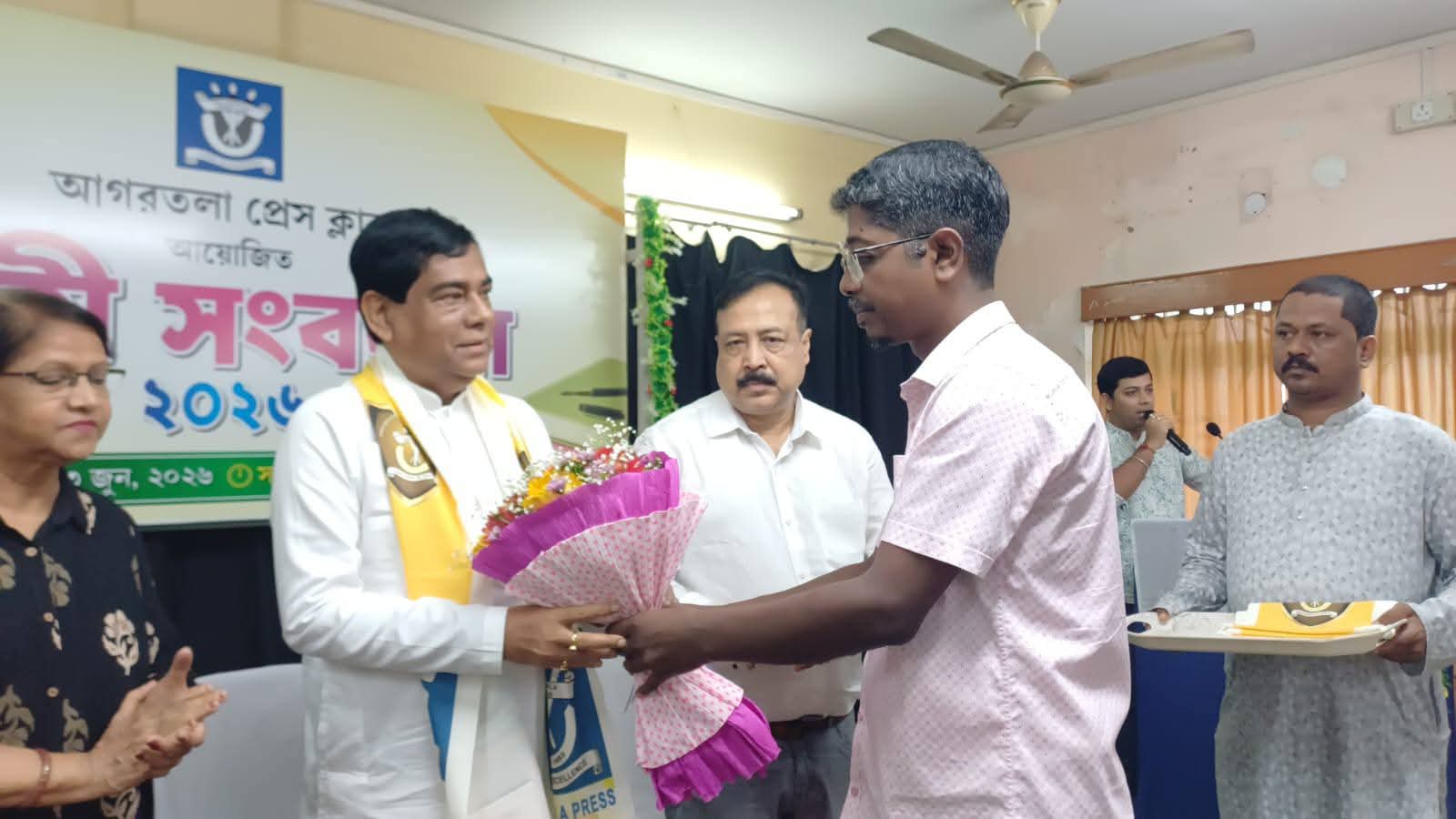Mayor Felicitates Journalists’ Meritorious Children