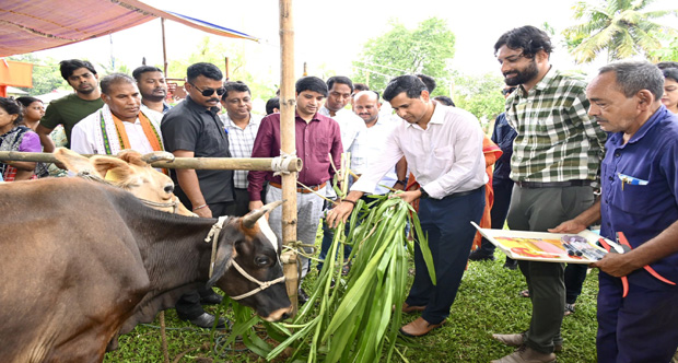 Minister Sudhangshu Das Launches FMD Vaccination Drive 