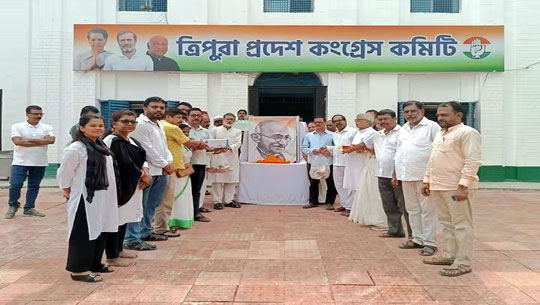 Tripura Congress Pays Tribute to Mahatma Gandhi on Birth Anniversary