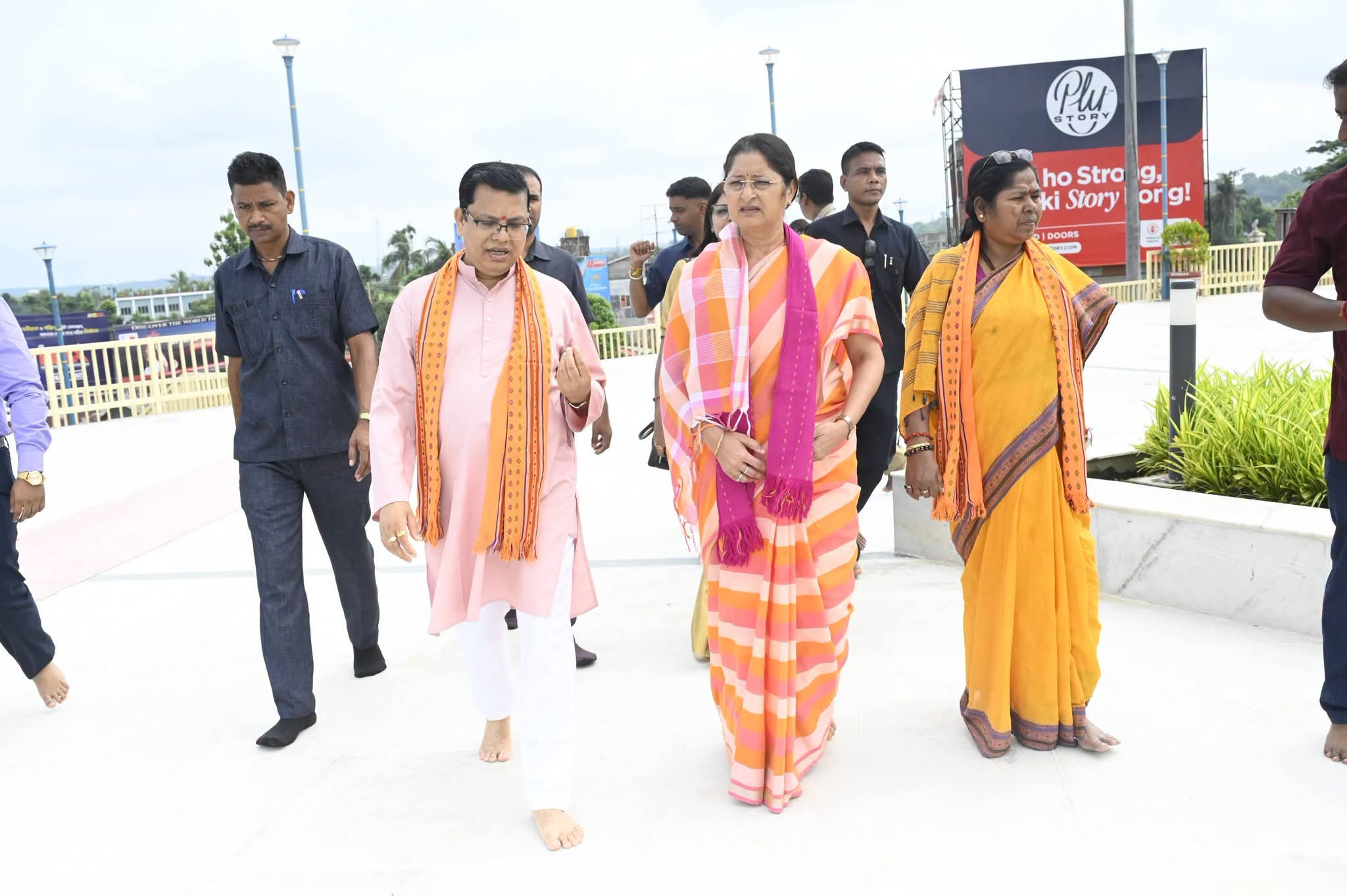 Union Minister Annapurna Devi Visits Tripura Sundari Temple, Offers Prayers for Peace and Prosperity