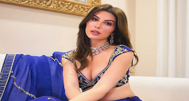 Elnaaz Norouzi Prays for Civilians Amid US Israel Strikes on Iran