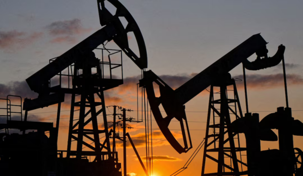 US Extends One-Month Waiver on Sanctions for Russian Oil Shipments Already at Sea