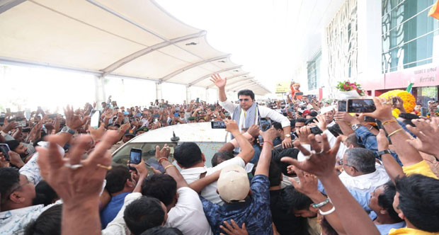 Biplab Deb Receives Grand Welcome after West Bengal Campaign Role