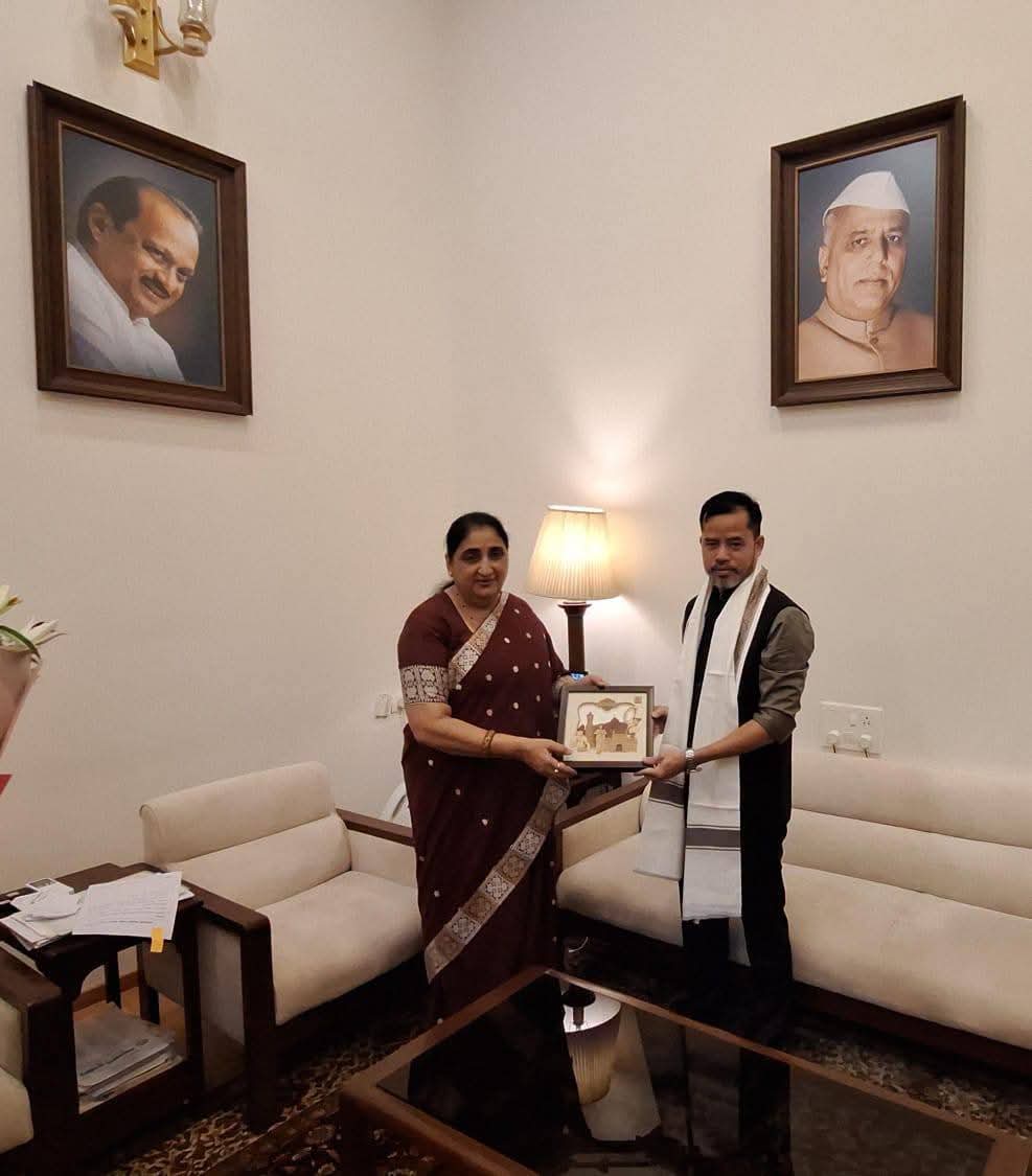 Minister Sukla Charan Noatia Meets Maharashtra Dy CM