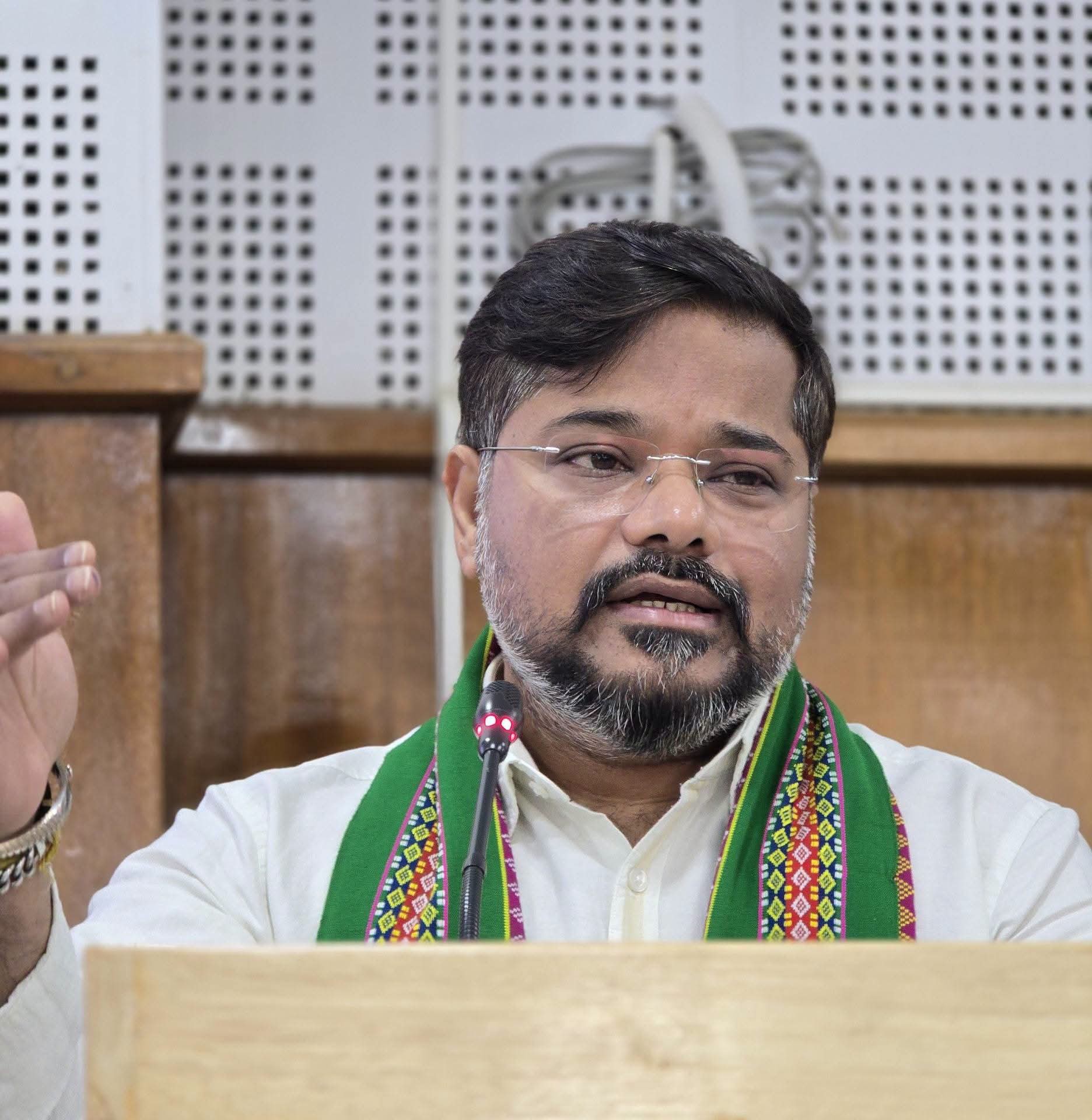 Minister Sushanta Chowdhury Pushes for Safer Roads, Better Traffic Enforcement 