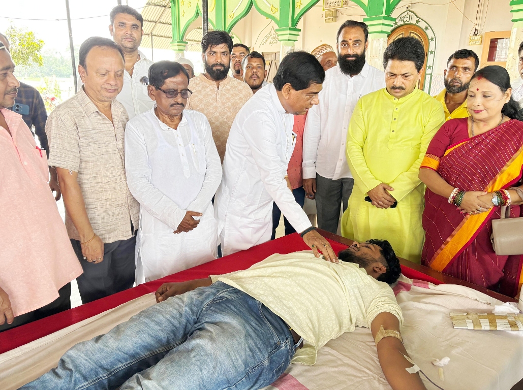 Rajnagar Mosque Marks Eid-e-Milad with Blood Donation Drive, Cloth Distribution