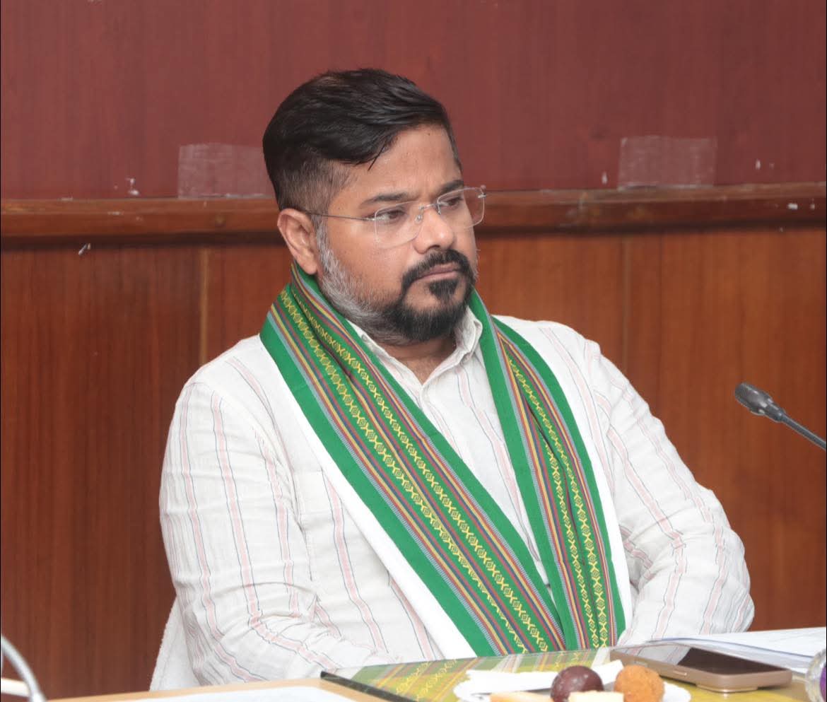 Sushanta Chowdhury Reviews Essential Supplies, Pushes for Stronger Public Distribution System 