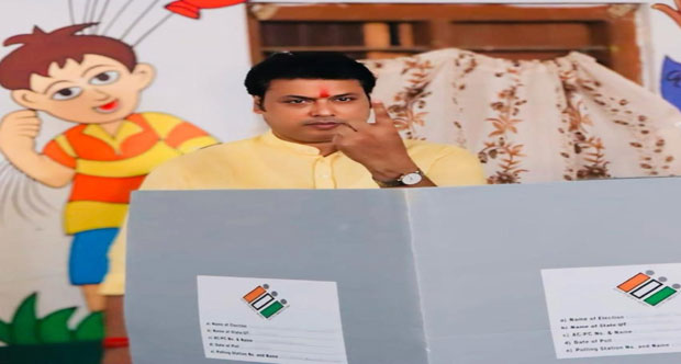 BJP candidate Biplab Kumar Deb casts vote; appeals for 100% voting to build developed India