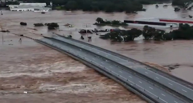 37 People Killed In Deadly Rains & Mudslide in Southern Region of Brazil