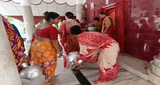 Amid intense heatwave BJP MLA perform rituals for rain